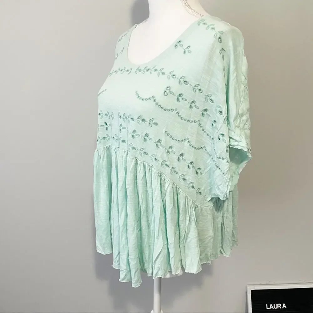 Free People teal green eyelet dolman short sleeve size medium flowy